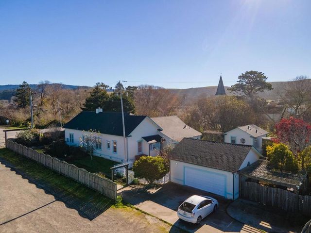 393 Stage Road, Pescadero, CA 94060