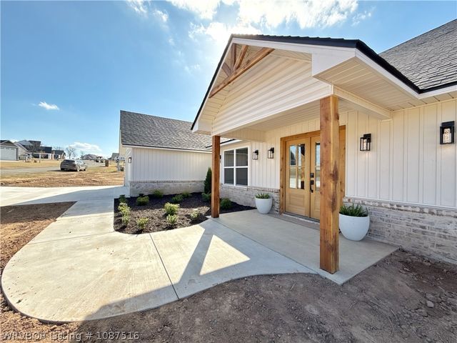 23478 Wolf Valley Road, Wister, OK 74966