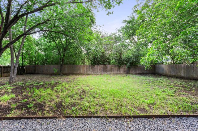 700 S Church ST, Lockhart, TX 78644