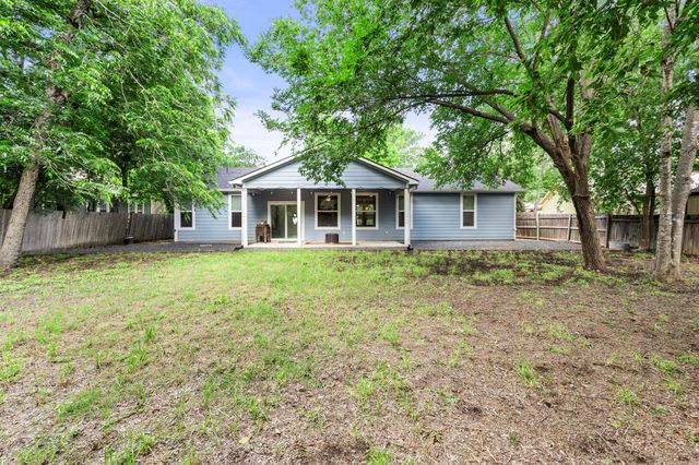 700 S Church ST, Lockhart, TX 78644