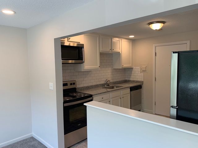 9 Dyer Court C, Danvers, MA 01923