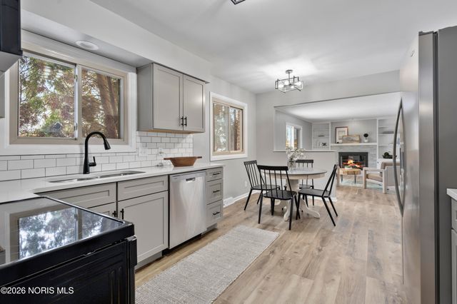 2024 Inglewood Road, Holland, OH 43528