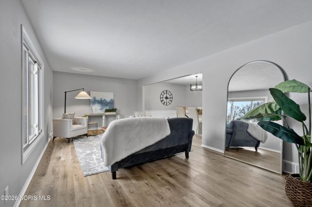 2024 Inglewood Road, Holland, OH 43528