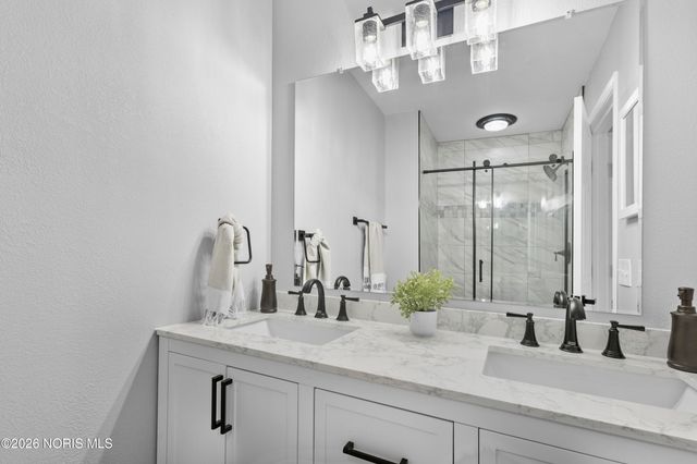 2024 Inglewood Road, Holland, OH 43528