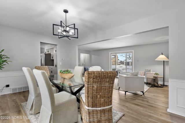 2024 Inglewood Road, Holland, OH 43528