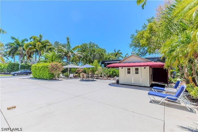 4730 Southern Breeze DR, Naples, FL 34114