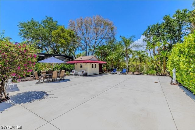 4730 Southern Breeze DR, Naples, FL 34114