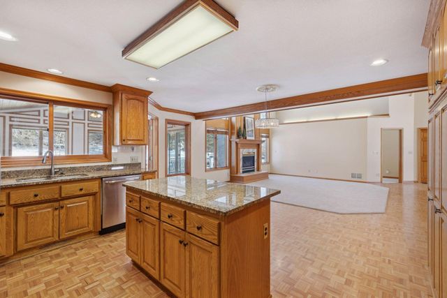 5043 Isle Avenue N, Lake Elmo, MN 55042