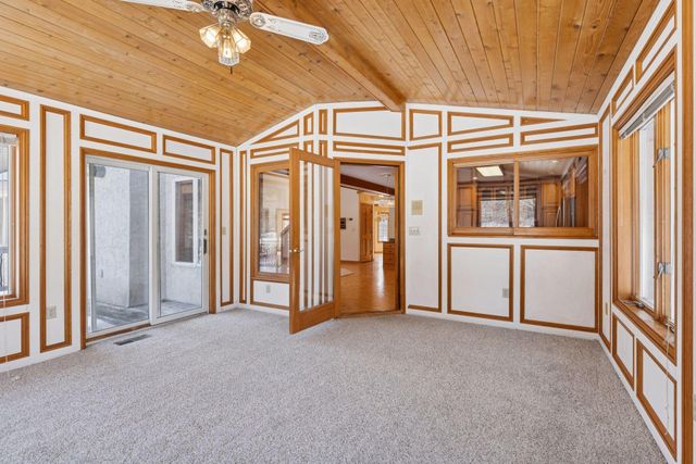 5043 Isle Avenue N, Lake Elmo, MN 55042