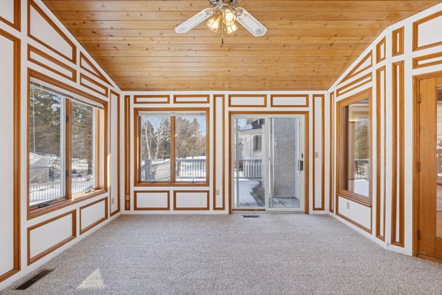 5043 Isle Avenue N, Lake Elmo, MN 55042