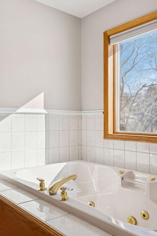 5043 Isle Avenue N, Lake Elmo, MN 55042