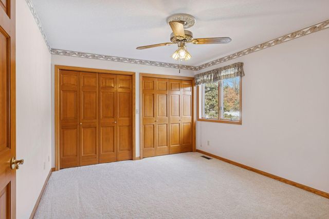 5043 Isle Avenue N, Lake Elmo, MN 55042