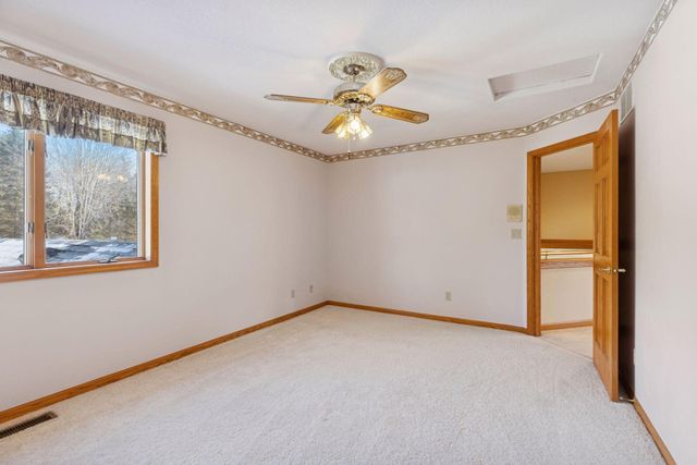 5043 Isle Avenue N, Lake Elmo, MN 55042