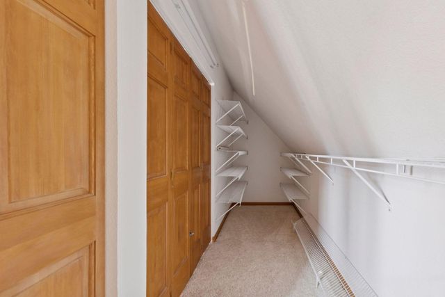 5043 Isle Avenue N, Lake Elmo, MN 55042