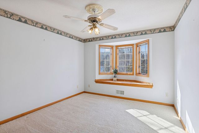 5043 Isle Avenue N, Lake Elmo, MN 55042