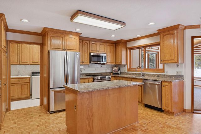 5043 Isle Avenue N, Lake Elmo, MN 55042