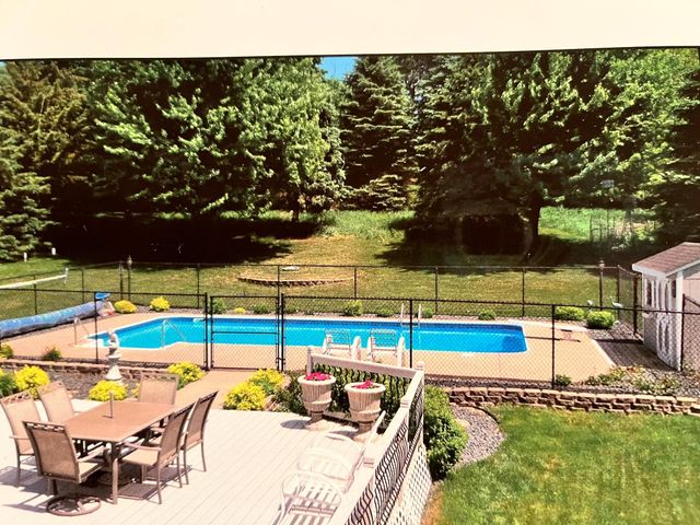 5043 Isle Avenue N, Lake Elmo, MN 55042