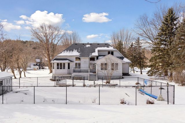 5043 Isle Avenue N, Lake Elmo, MN 55042