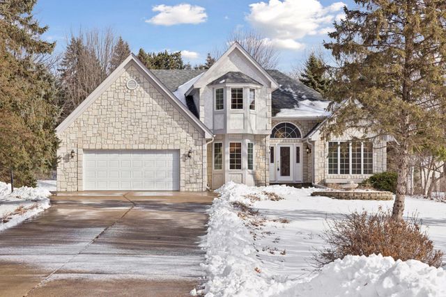 5043 Isle Avenue N, Lake Elmo, MN 55042