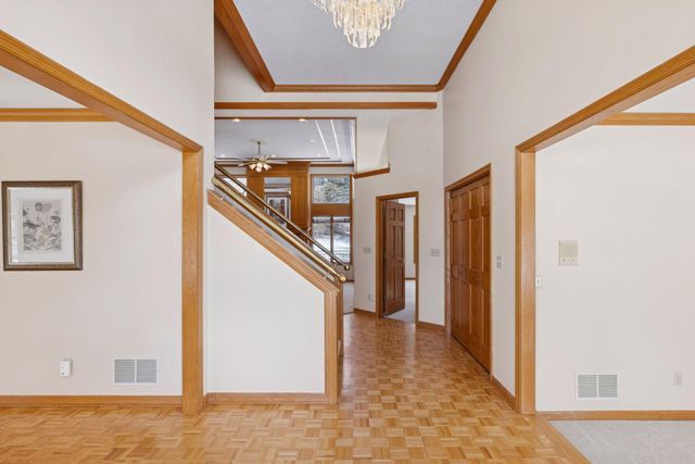 5043 Isle Avenue N, Lake Elmo, MN 55042