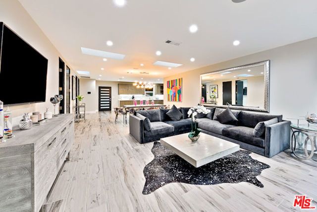 1741 Stearns Drive, Los Angeles, CA 90035