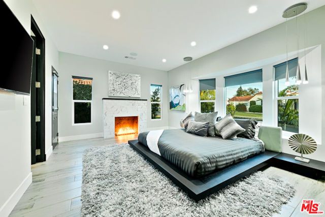1741 Stearns Drive, Los Angeles, CA 90035