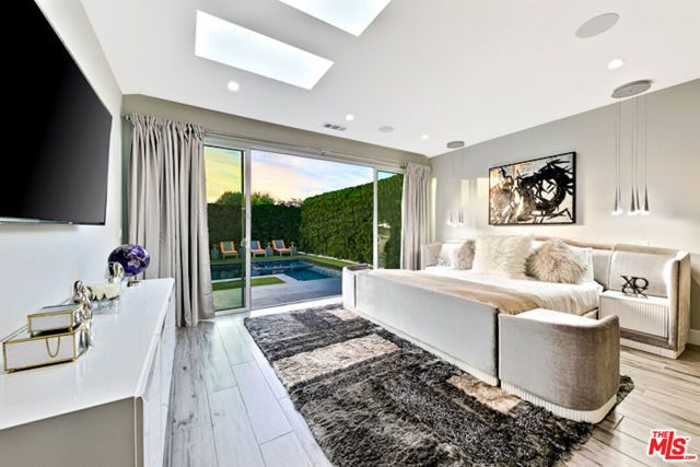 1741 Stearns Drive, Los Angeles, CA 90035