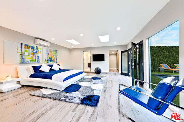 1741 Stearns Drive, Los Angeles, CA 90035