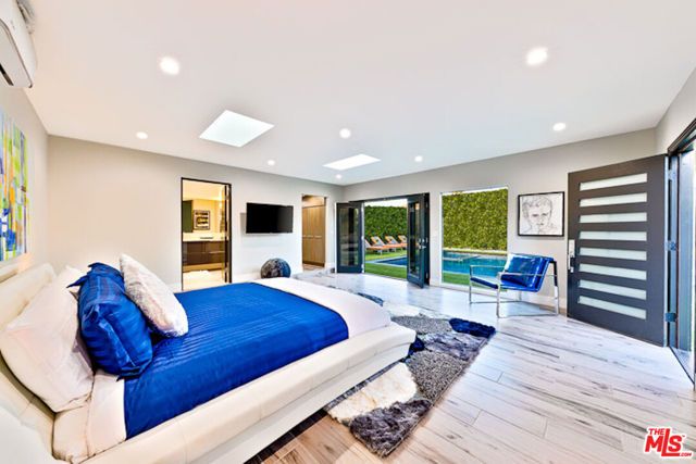 1741 Stearns Drive, Los Angeles, CA 90035