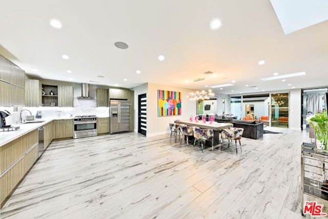 1741 Stearns Drive, Los Angeles, CA 90035