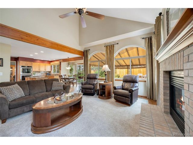 8433 Owens Ct, Arvada, CO 80005