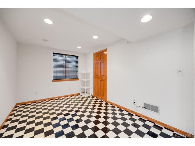 8433 Owens Ct, Arvada, CO 80005