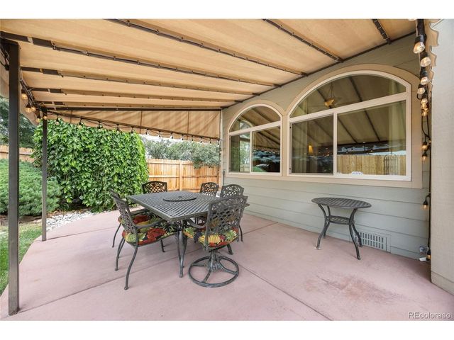 8433 Owens Ct, Arvada, CO 80005