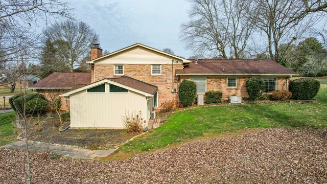 3880 Westview Drive NW, Cleveland, TN 37312