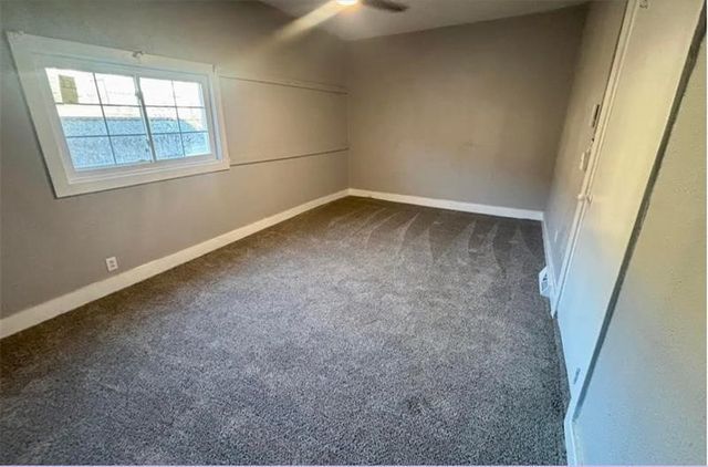 30 1st St, Leetsdale, PA 15056