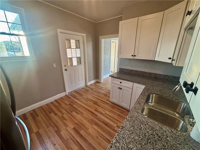 30 1st St, Leetsdale, PA 15056