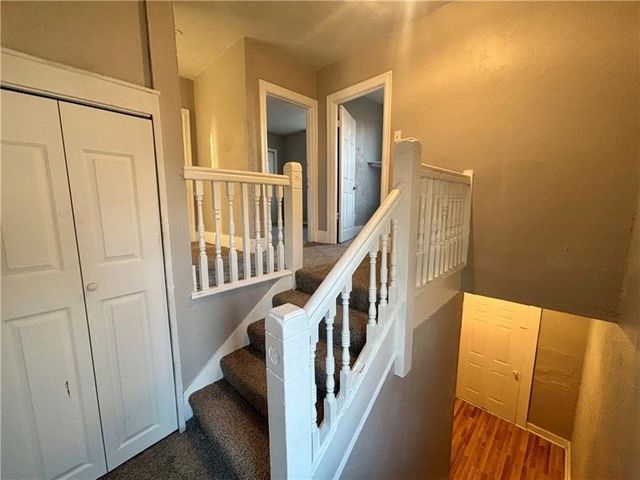 30 1st St, Leetsdale, PA 15056