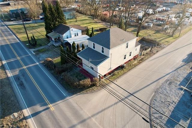 30 1st St, Leetsdale, PA 15056