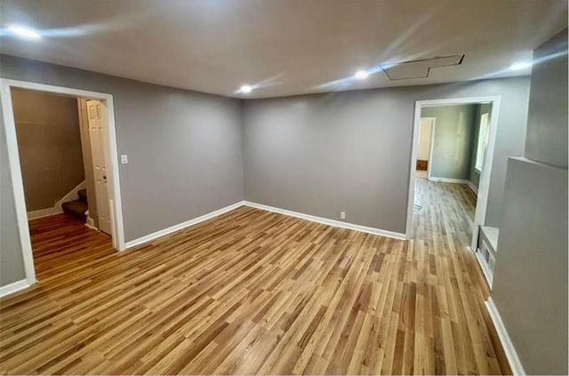 30 1st St, Leetsdale, PA 15056