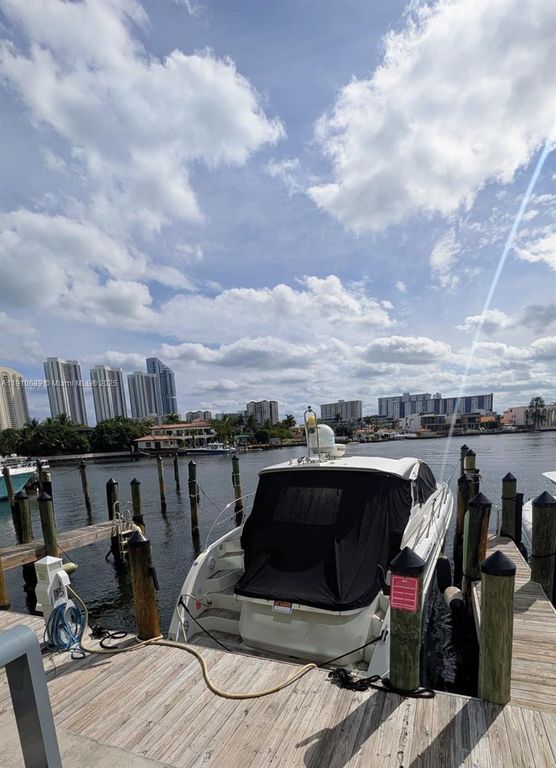 400 Sunny Isles Blvd, Sunny Isles Beach, FL 33160