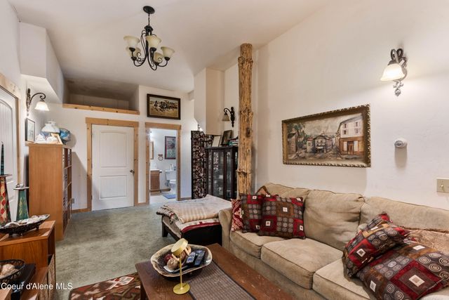 181 Spring View Lane, Sagle, ID 83860
