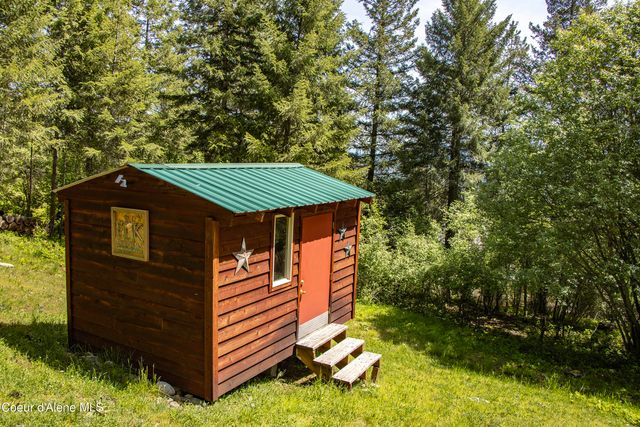 181 Spring View Lane, Sagle, ID 83860