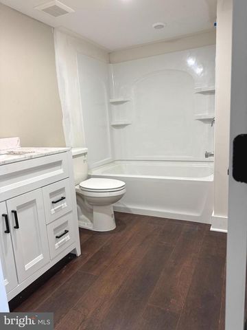 706 E SHORE RD, Pasadena, MD 21122