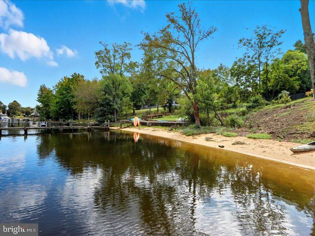 706 E SHORE RD, Pasadena, MD 21122