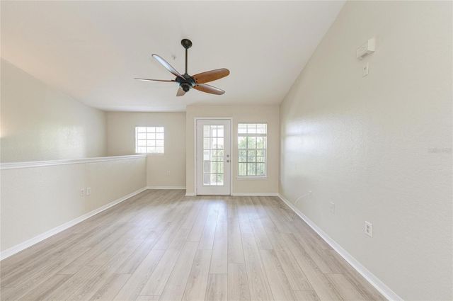 8911 MANOR LOOP 207, Lakewood Ranch, FL 34202