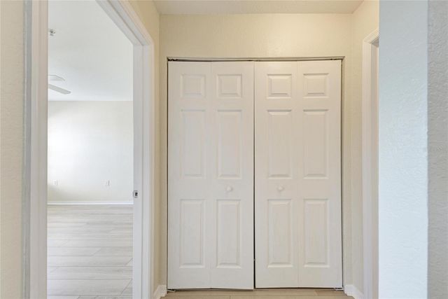 8911 MANOR LOOP 207, Lakewood Ranch, FL 34202