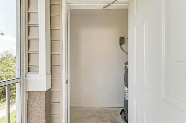 8911 MANOR LOOP 207, Lakewood Ranch, FL 34202