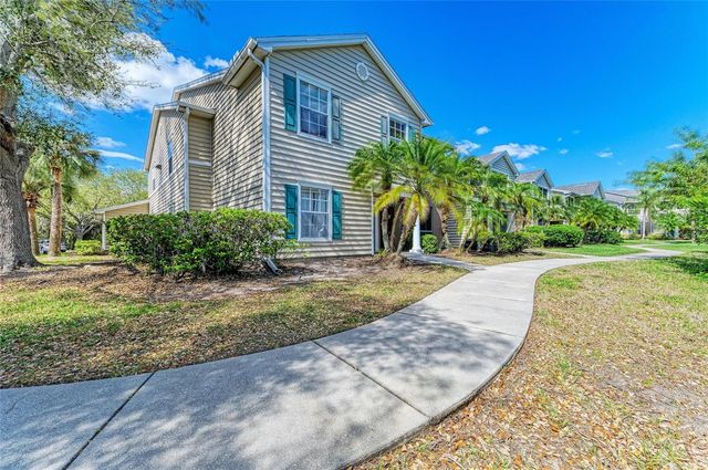 8911 MANOR LOOP 207, Lakewood Ranch, FL 34202