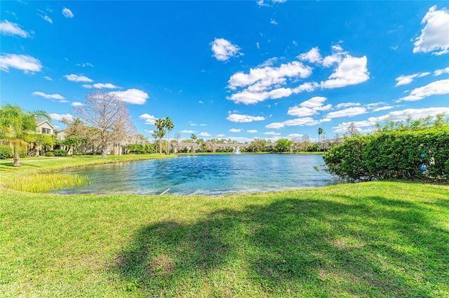 8911 MANOR LOOP 207, Lakewood Ranch, FL 34202