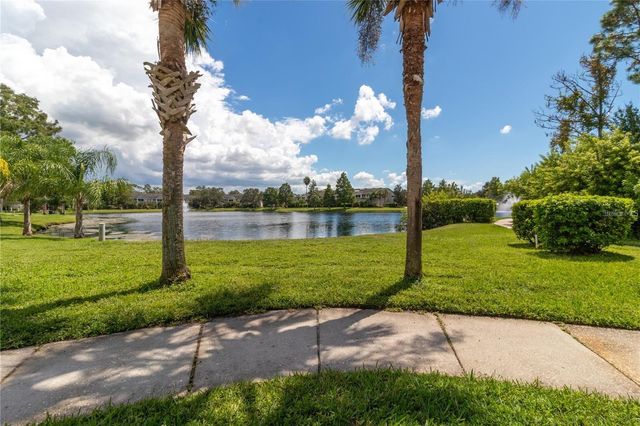8911 MANOR LOOP 207, Lakewood Ranch, FL 34202